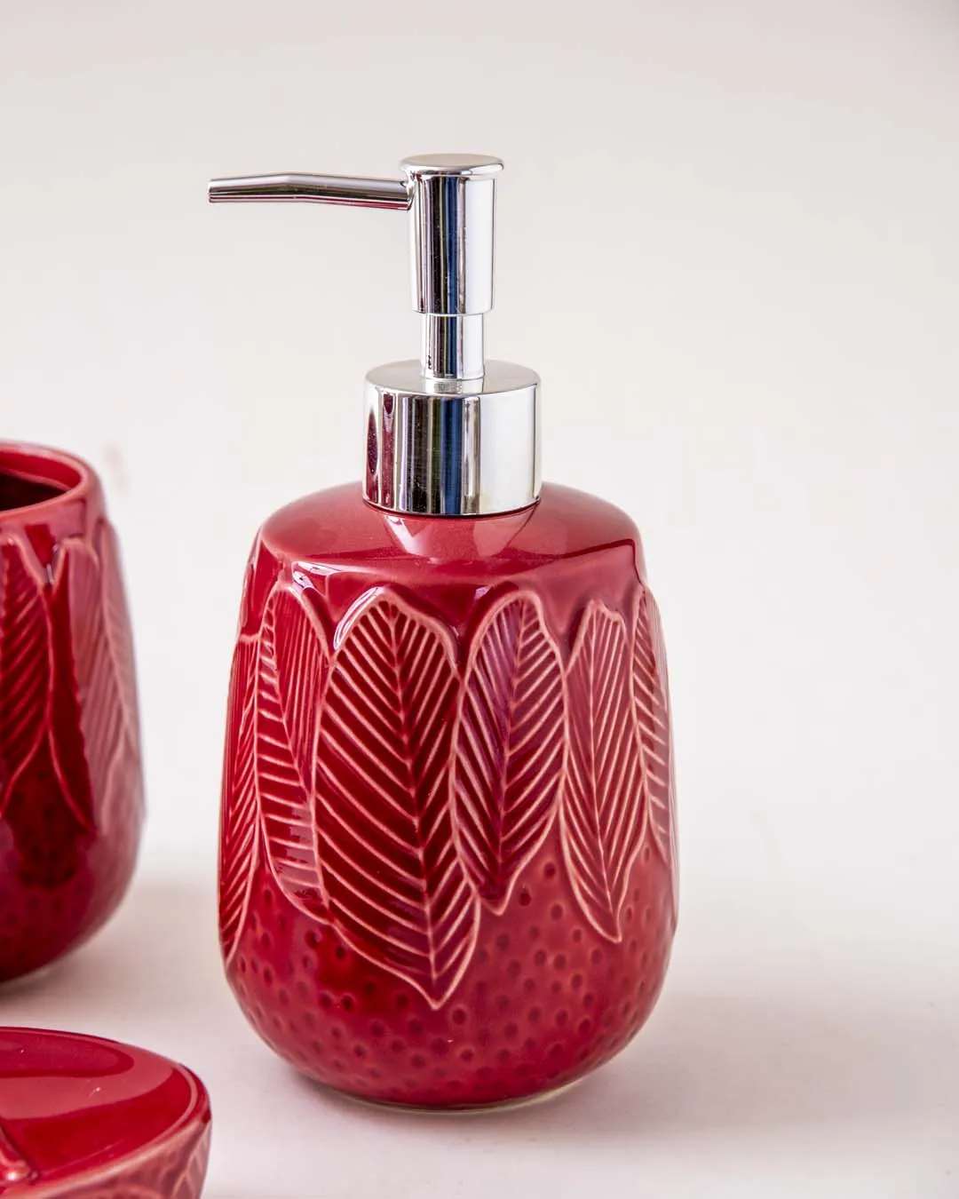 Autumn Leaves 4-Piece Bath Set - Red