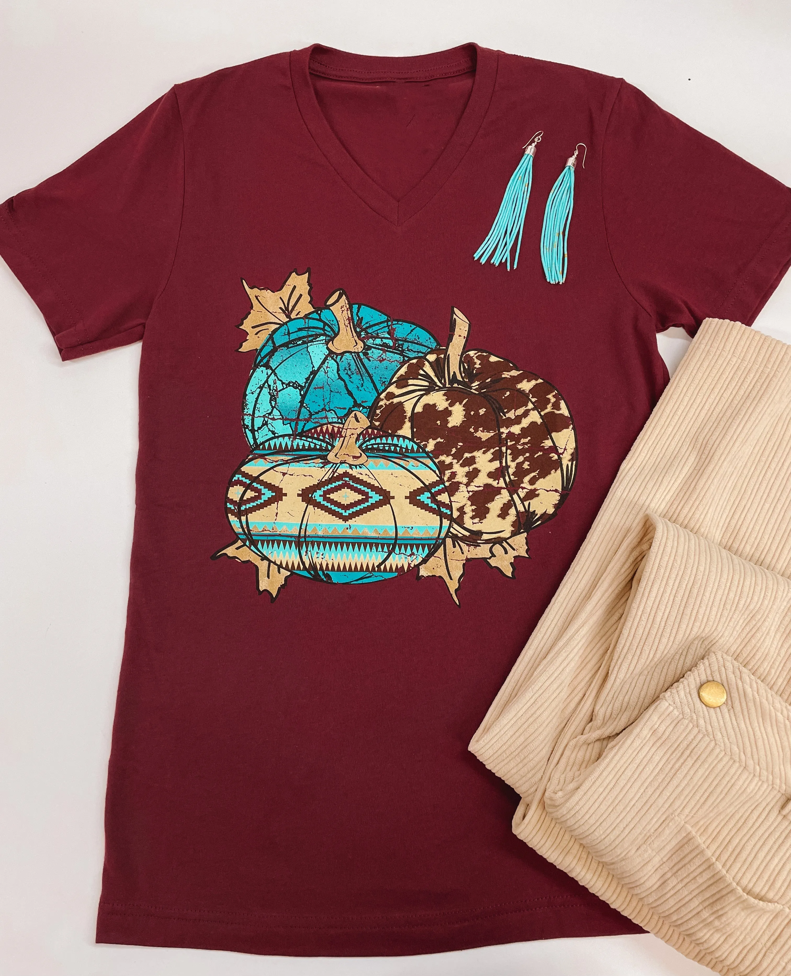 Autumn Out West Short Sleeve V Neck Graphic Tee in Maroon