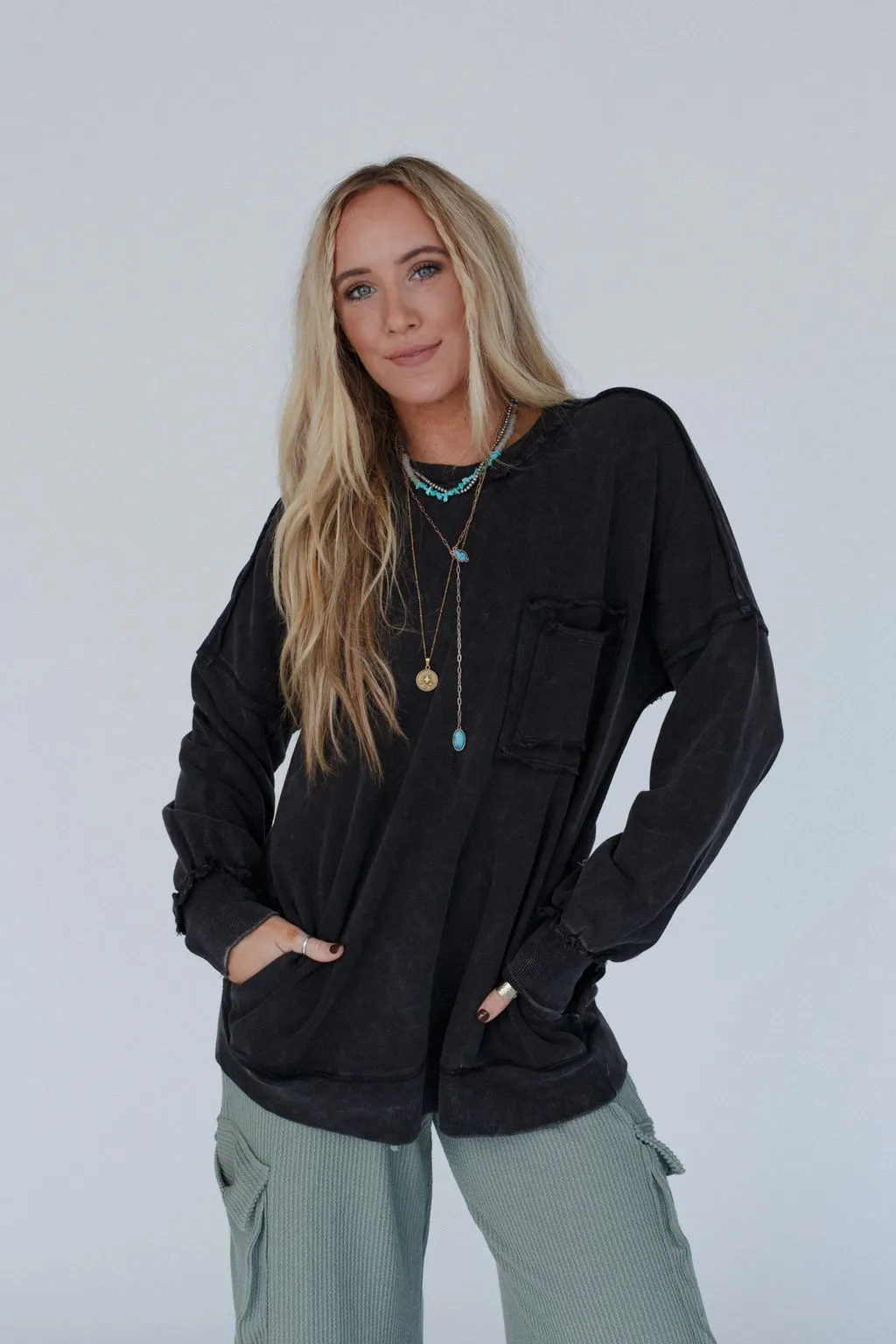 Chill Days Pullover - Ash Black