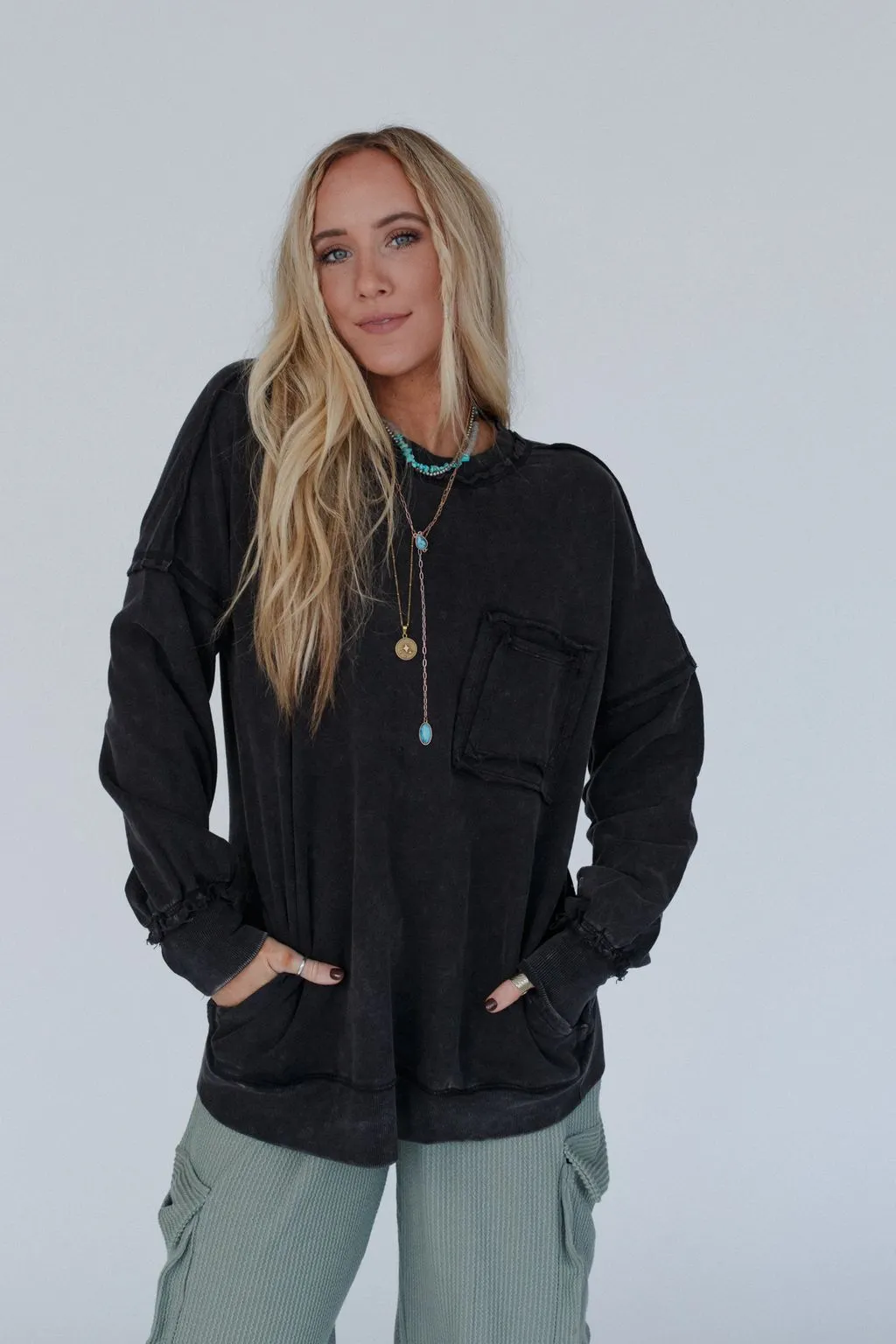 Chill Days Pullover - Ash Black