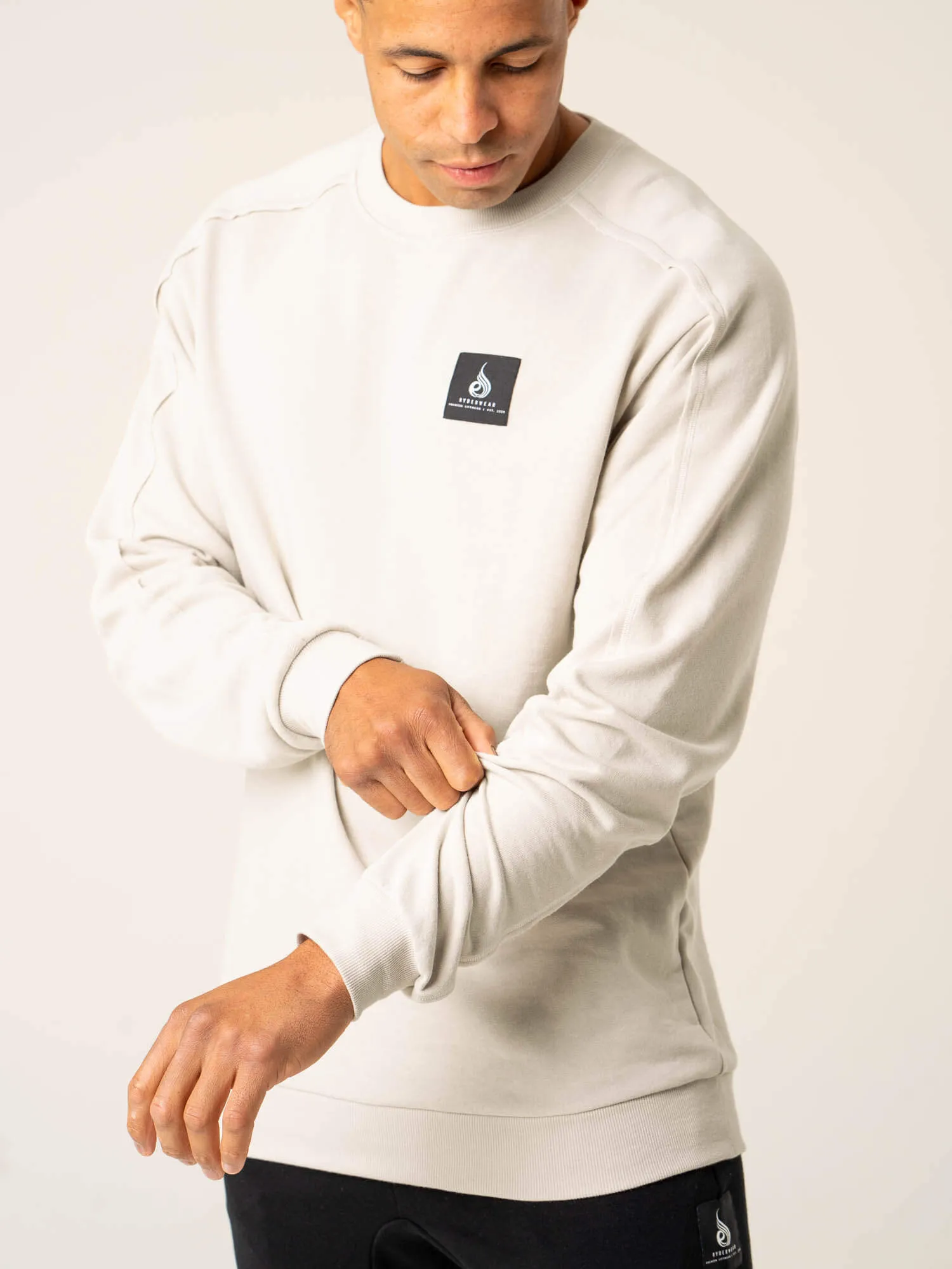 Dynamic Pullover Jumper - Stone