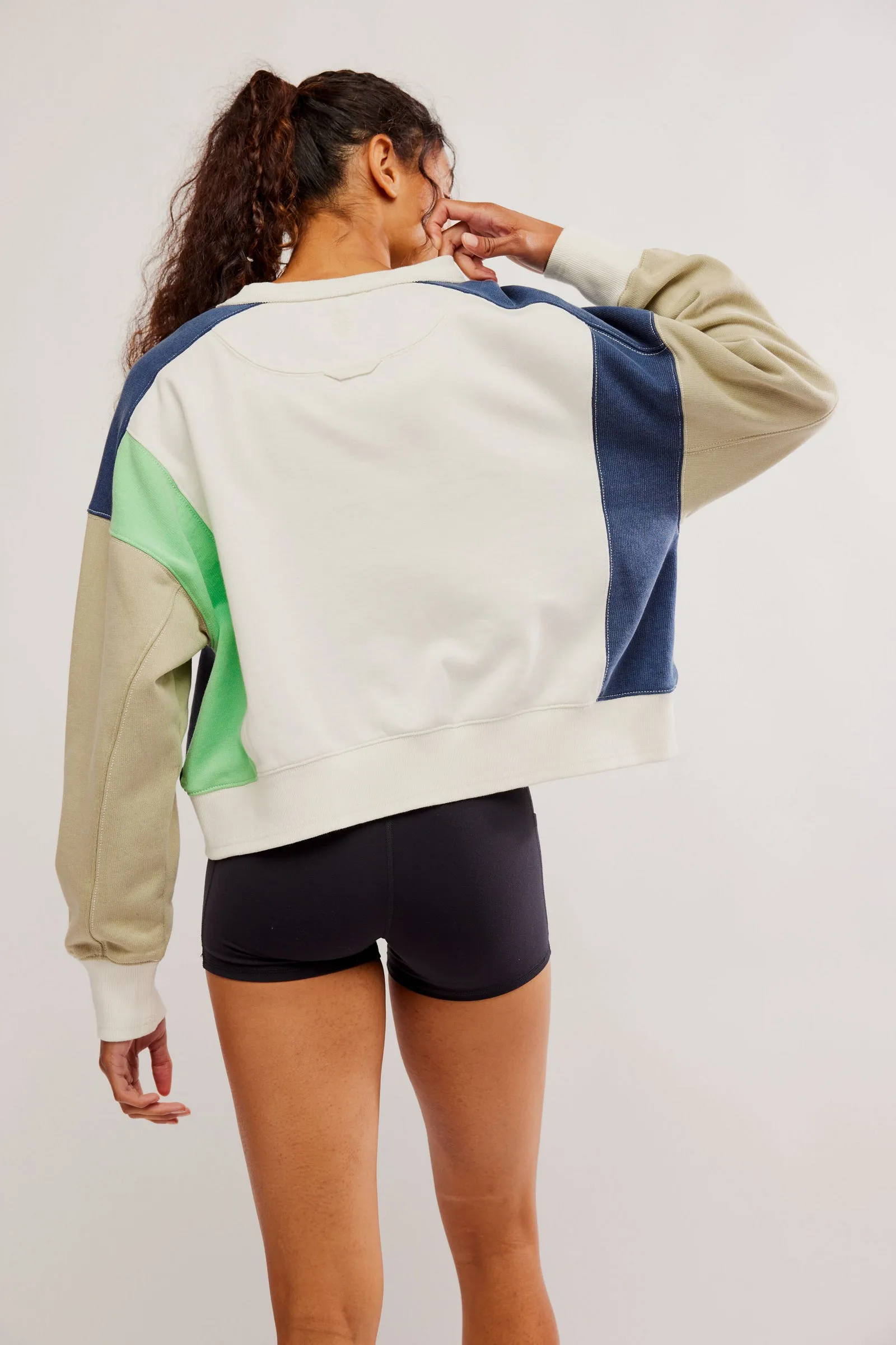 Free People Movement Intercept Logo Pullover – Stylish & Comfortable Sweatshirt for Active Lifestyle