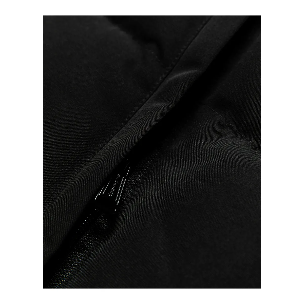 Premium Black Marathon Parka - Stylish & Weather-Resistant Performance Jacket